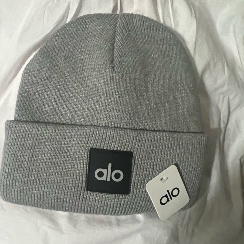 ALO Yoga Ribbed Knit Gray Beanie